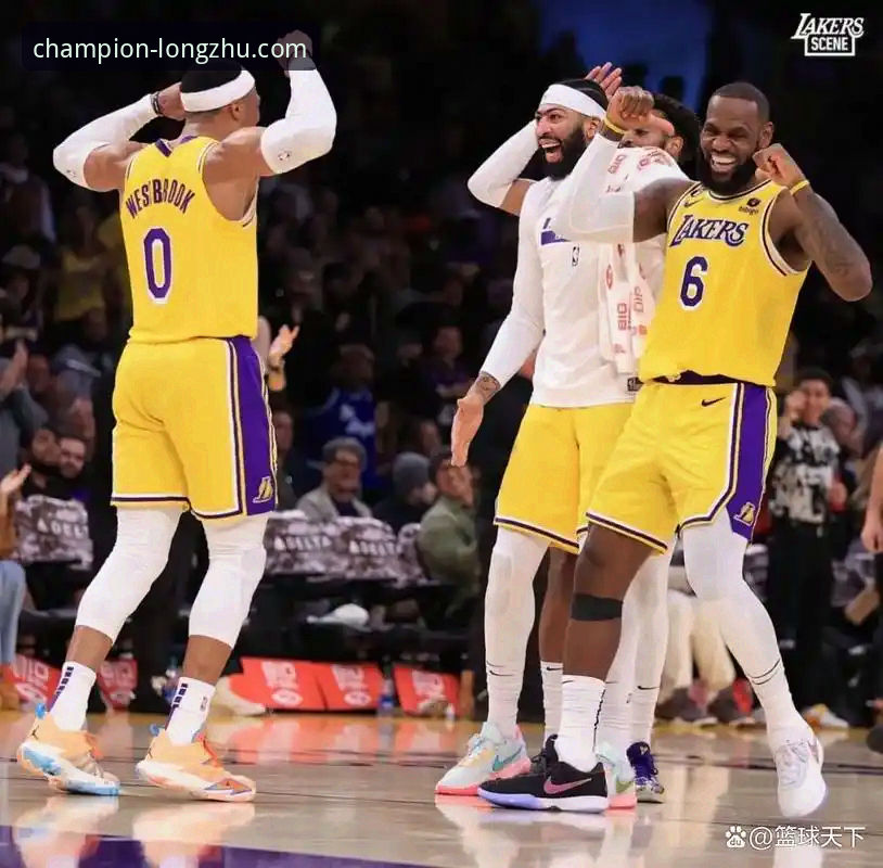 如何深度解析一场对攻大战：湖人vs步行者赛事复盘完整指南